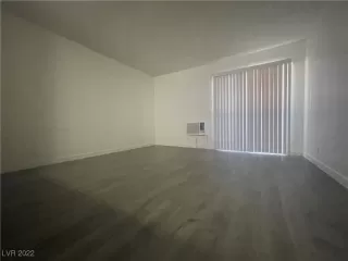 Photo #1: 2383773 Listing 