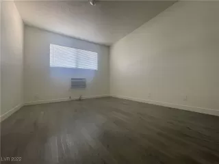 Photo #4: 2383773 Listing 