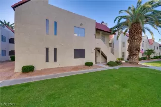 Photo #6: 2383795 Listing