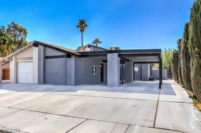 MLS: 2383812 Condo For Sale