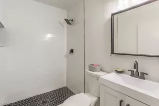 Photo #4: 2383812 Listing 