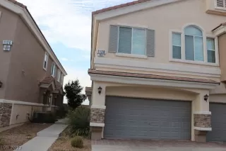 Photo #2: 2383813 Listing