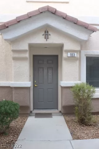 Photo #4: 2383813 Listing