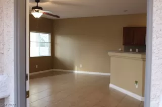 Photo #5: 2383813 Listing