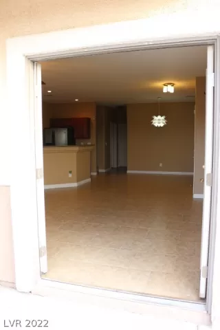 Photo #6: 2383813 Listing