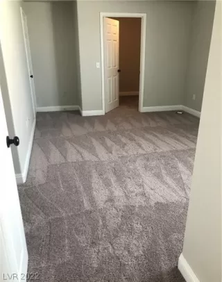 Photo #3: 2383818 Listing