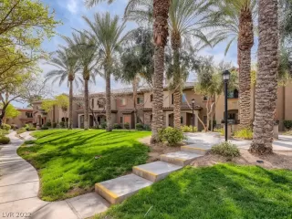 Photo #1: 2383822 Listing