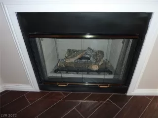 Photo #3: 2383849 Listing 