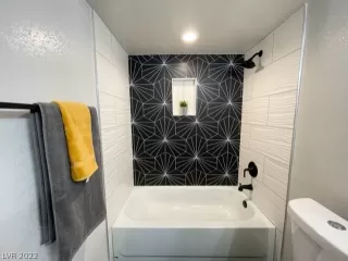 Photo #1: 2383860 Listing