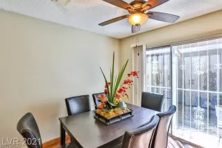 Photo #5: 2383872 Listing 