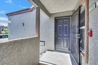 Photo #1: 2383877 Listing