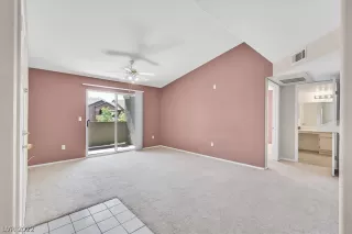 Photo #3: 2383877 Listing