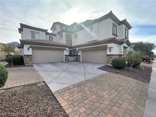 MLS: 2383886 Condo For Sale