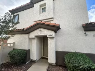 Photo #2: 2383886 Listing 