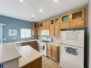 Photo #4: 2383886 Listing 