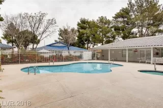 Photo #2: 2383896 Listing