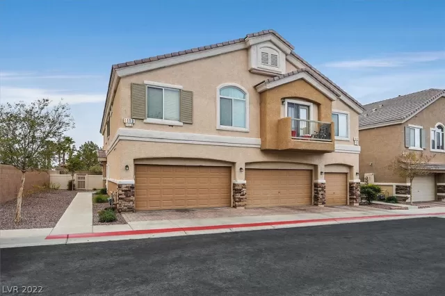 MLS: 2383900 Condo For Sale