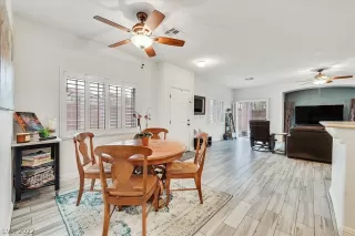 Photo #2: 2383900 Listing