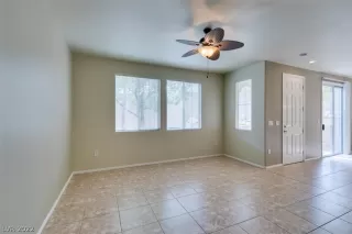 Photo #6: 2383903 Listing