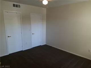 Photo #5: 2383908 Listing