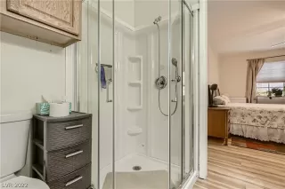 Photo #6: 2383910 Listing