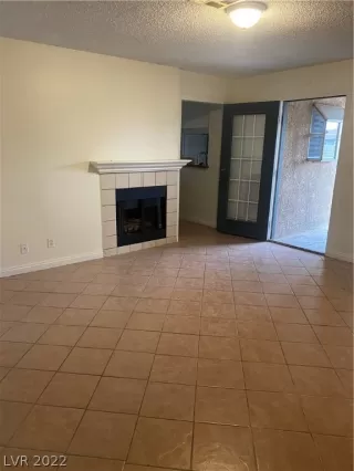 Photo #2: 2383912 Listing 