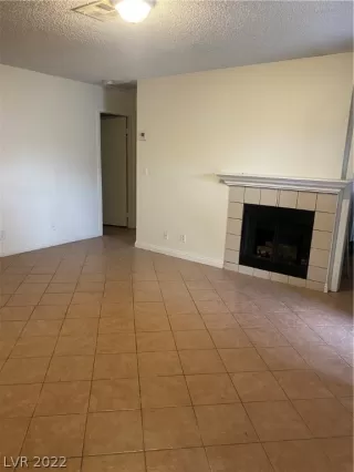 Photo #3: 2383912 Listing 