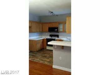 Photo #4: 2383914 Listing 