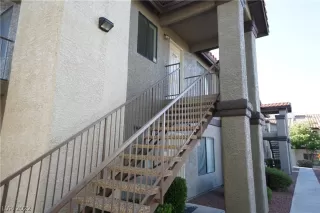 Photo #2: 2383916 Listing 