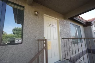 Photo #3: 2383916 Listing 