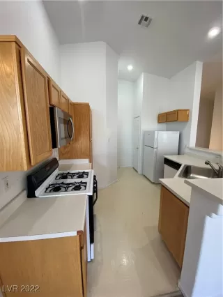 Photo #1: 2383931 Listing 