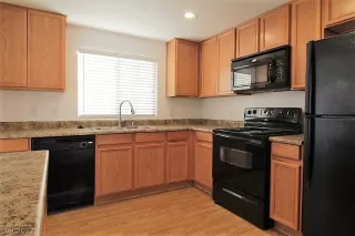 Photo #3: 2383949 Listing 