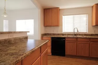 Photo #4: 2383949 Listing 