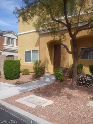 Photo #3: 2383955 Listing