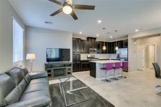 Photo #6: 2383957 Listing 