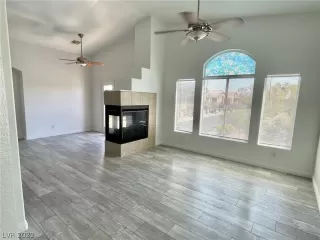 Photo #3: 2383995 Listing 