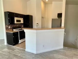 Photo #6: 2383995 Listing 