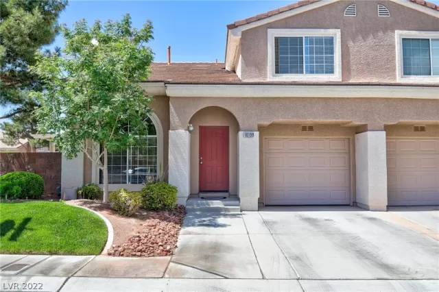 MLS: 2384020 Condo For Sale