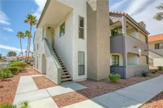 Photo #1: 2384066 Listing