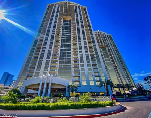 MLS: 2384090 Condo For Sale