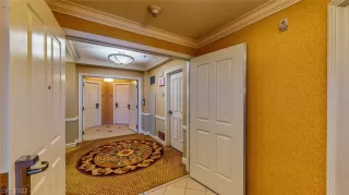 Photo #2: 2384090 Listing