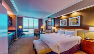 Photo #5: 2384090 Listing