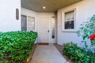 Photo #2: 2384114 Listing