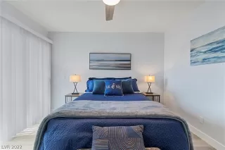 Photo #4: 2384119 Listing