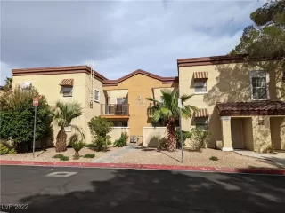 Photo #2: 2384144 Listing 