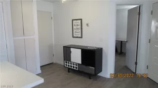 Photo #5: 2384196 Listing 