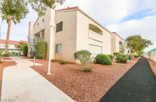 Photo #1: 2384244 Listing