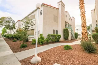 Photo #2: 2384244 Listing