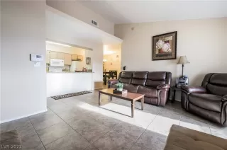 Photo #6: 2384244 Listing