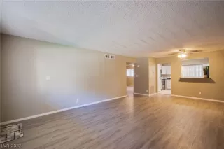 Photo #3: 2384254 Listing 